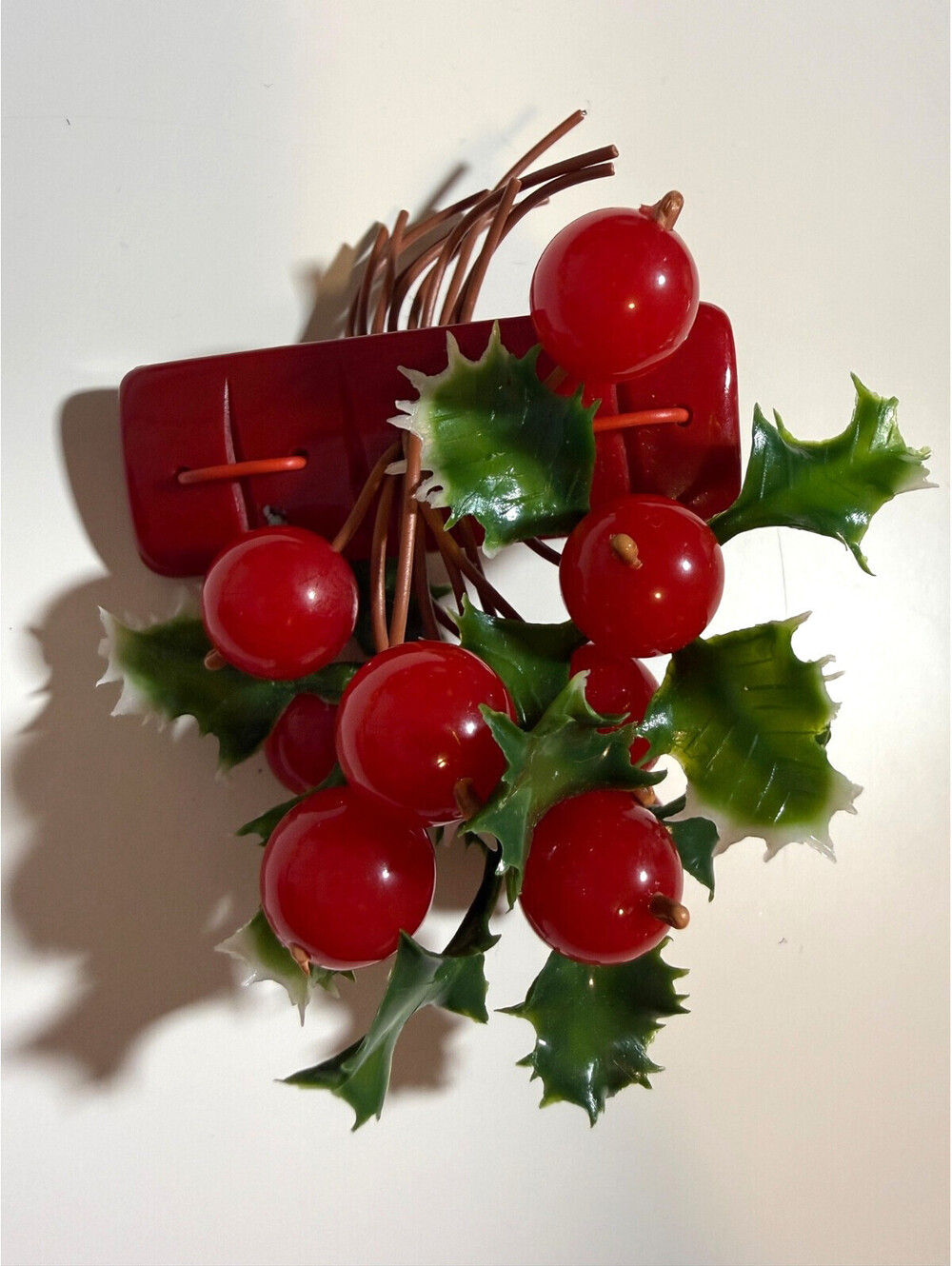 Winter Holly Brooch - Luxulite Berry Mistletoe Berry Fakelite Christmas Holiday